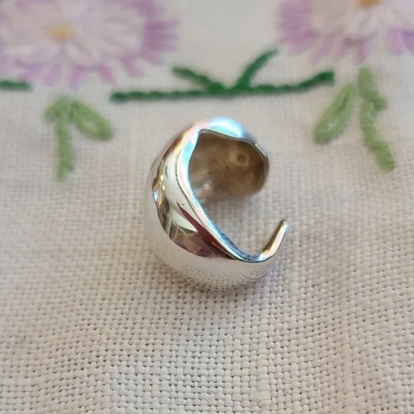 Hernan Herdez Chunky Ear Cuf - Picture 9 of 12